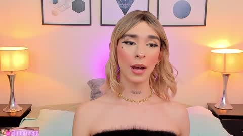 Snapshot of arivega chatting on February 27, 2:53 am Nice to meet you thumb up me please its important I LOOK MY BIO DOWN online show from February 27, 2:53 am