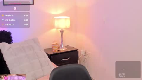 Snapshot of arivega chatting on September 15, 9:59 pm Nice to meet you thumb up me please its important I LOOK MY BIO DOWN online show from September 15, 9:59 pm