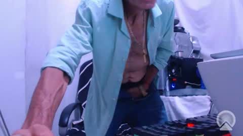 armaduradeacero online show from October 21, 5:52 am