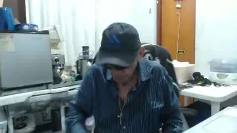 armaduradeacero online show from January 6, 8:40 am