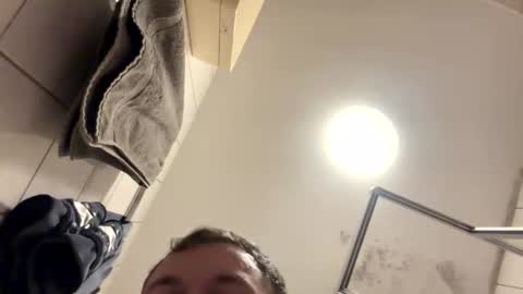 armyskater32 online show from September 13, 7:57 pm