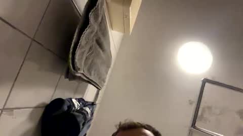 armyskater32 online show from September 16, 8:43 pm