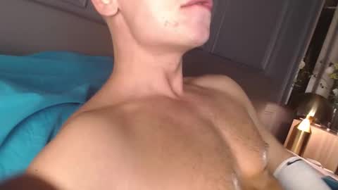 Snapshot of arniboysport chatting on November 28, 4:20 pm Arni online show from November 28, 4:20 pm