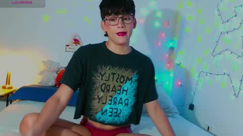 Snapshot of arnold_laurent chatting on December 20, 11:26 pm Arnold online show from December 20, 11:26 pm