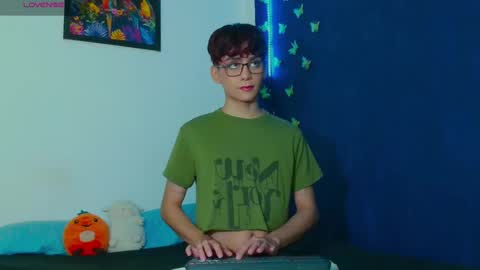 Snapshot of arnold_laurent chatting on October 23, 3:33 pm Arnold online show from October 23, 3:33 pm