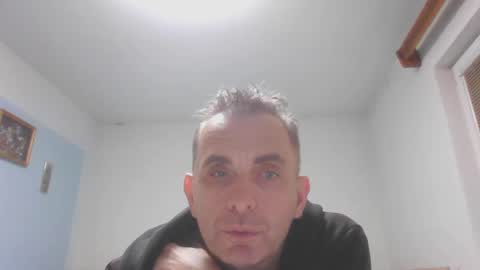 Snapshot of aromannn chatting on December 18, 4:39 pm aromannn online show from December 18, 4:39 pm