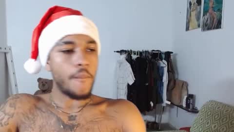 Snapshot of aron_7 chatting on December 29, 6:45 am aron_7 online show from December 29, 6:45 am