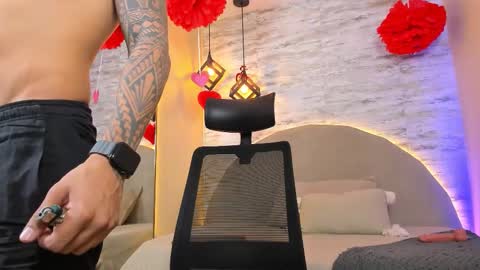 ARON BOLT online show from February 21, 10:38 am