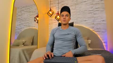 ARON BOLT online show from February 23, 4:15 pm