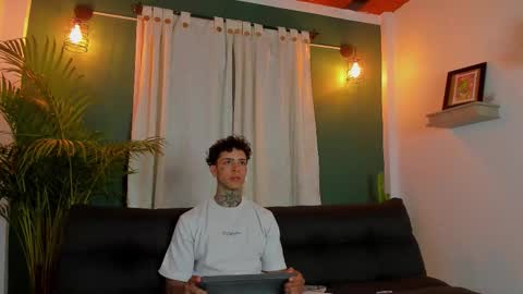 Aron ford online show from October 31, 3:29 am