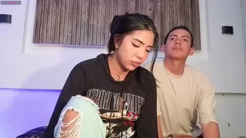 Snapshot of aron_gomez chatting on October 7, 5:04 am aron online show from October 7, 5:04 am