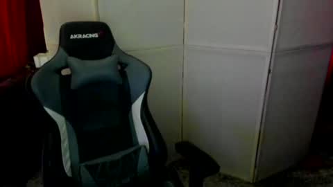 Snapshot of aron_neall chatting on February 27, 12:02 pm biggest penis online show from February 27, 12:02 pm
