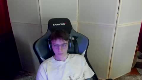 Snapshot of aron_neall chatting on March 11, 1:12 pm biggest penis online show from March 11, 1:12 pm