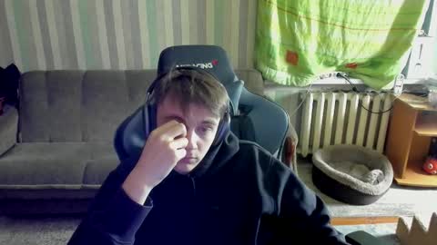Snapshot of aron_neall chatting on October 10, 4:55 am biggest penis online show from October 10, 4:55 am
