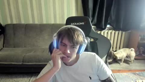 Snapshot of aron_neall chatting on November 12, 6:47 am biggest penis online show from November 12, 6:47 am