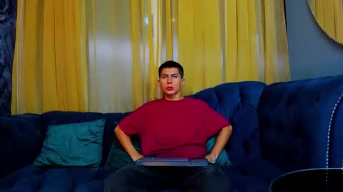 aron_pulse online show from January 12, 1:38 pm