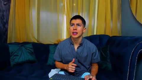 aron_pulse online show from February 10, 1:26 pm