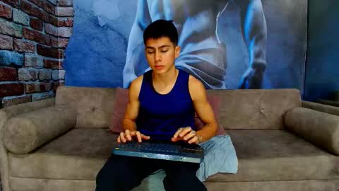 aron_pulse online show from February 13, 1:51 pm