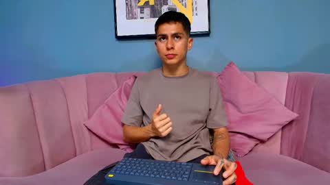 aron_pulse online show from April 20, 1:36 pm