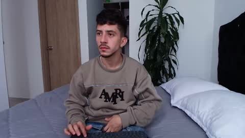 Aron Santoro online show from March 27, 5:12 pm