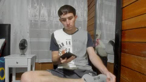 Snapshot of arongfranco chatting on February 17, 11:20 pm Aron G Franco online show from February 17, 11:20 pm