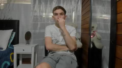 Snapshot of arongfranco chatting on March 12, 8:41 pm Aron G Franco online show from March 12, 8:41 pm