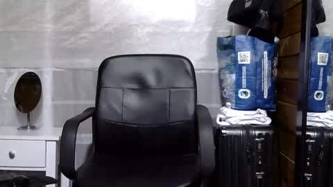 Snapshot of arongfranco chatting on October 27, 5:39 pm Aron G Franco online show from October 27, 5:39 pm