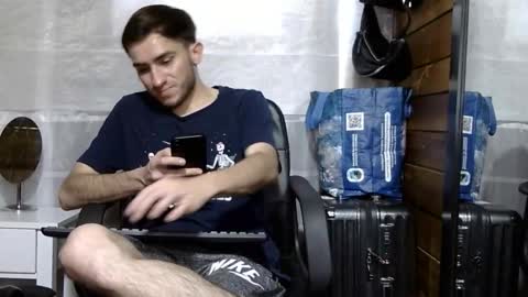 Snapshot of arongfranco chatting on November 17, 5:41 pm Aron G Franco online show from November 17, 5:41 pm