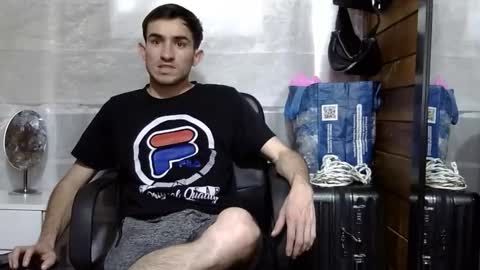 Snapshot of arongfranco chatting on November 18, 6:01 pm Aron G Franco online show from November 18, 6:01 pm