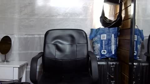 Snapshot of arongfranco chatting on November 19, 3:34 pm Aron G Franco online show from November 19, 3:34 pm