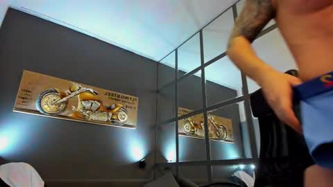 AronGrant online show from January 12, 9:40 am