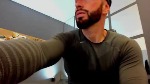 AronGrant online show from April 20, 9:12 am