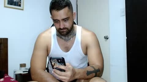 aronmiller online show from September 23, 9:40 pm