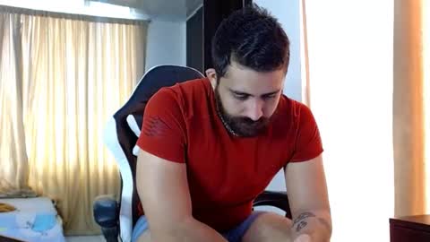 aronmiller online show from October 25, 6:02 pm