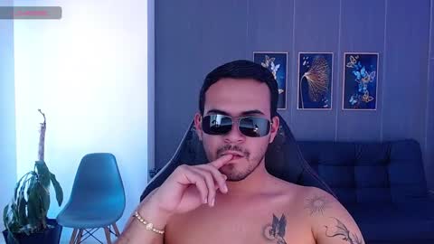 Adrian online show from October 6, 9:01 pm