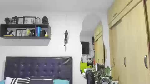 Snapshot of aronwilliams69 chatting on September 17, 1:29 am ARON Independent model online show from September 17, 1:29 am