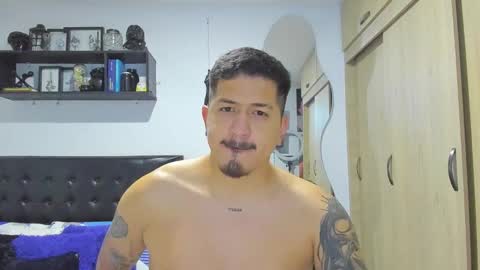 Snapshot of aronwilliams69 chatting on November 16, 7:25 am ARON Independent model online show from November 16, 7:25 am