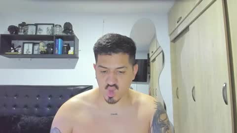 Snapshot of aronwilliams69 chatting on December 19, 12:50 am ARON Independent model online show from December 19, 12:50 am