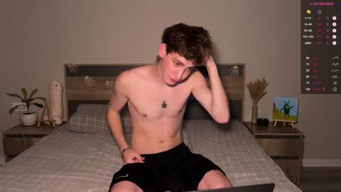 Snapshot of aronyou_win chatting on November 1, 4:09 pm Aron and Phil solo online show from November 1, 4:09 pm