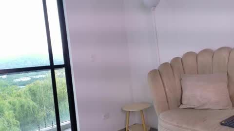   online show from February 28, 10:00 pm