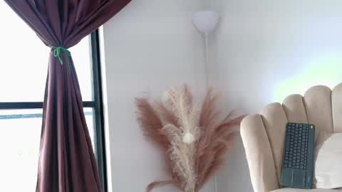   online show from April 2, 9:01 pm