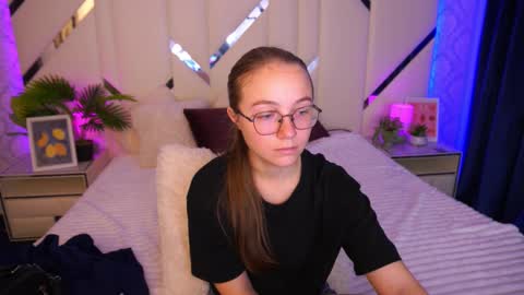 arrinawair online show from September 12, 7:30 am