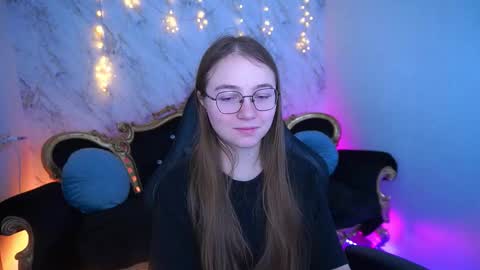 arrinawair online show from February 5, 8:41 am