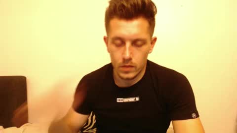 arromwilliam90 online show from December 8, 12:41 pm