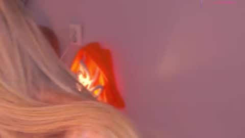 Snapshot of artease chatting on November 16, 10:43 am Arti Next Streams - online show from November 16, 10:43 am