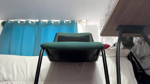 Snapshot of arteemiis chatting on December 31, 9:21 am online show from December 31, 9:21 am