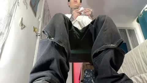 Snapshot of arteemiis chatting on January 7, 8:10 pm online show from January 7, 8:10 pm