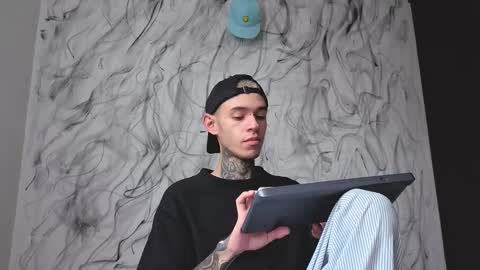 Snapshot of arteemiis chatting on October 10, 2:05 pm online show from October 10, 2:05 pm