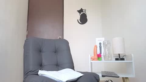 Snapshot of arteemiis chatting on October 17, 2:52 pm online show from October 17, 2:52 pm