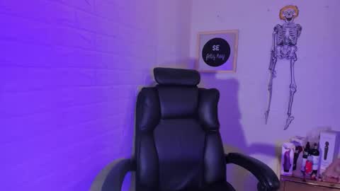 artenisa_tay69 online show from October 22, 3:51 am